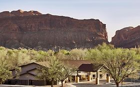 Slackline Moab, Outset Collection By Hilton